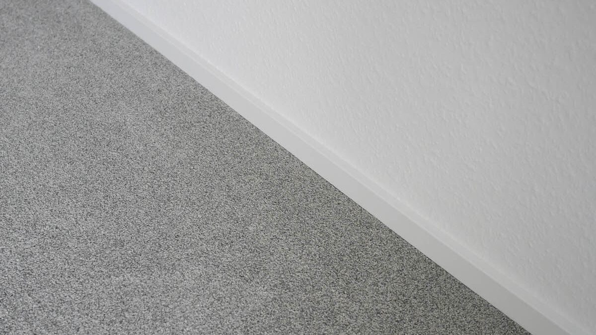 Bodenleisten Teppich Leiste verschiedene Farben 2,5 Meter einfache Montagesystem 